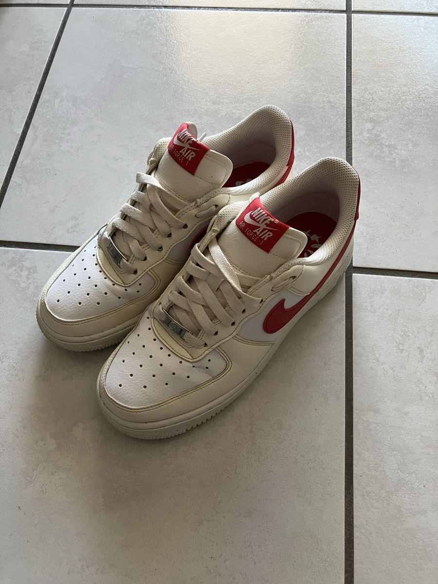 Nike Scarpe da uomo: Nike Air Force 1 '07 Weiss/Rot Grösse 38 – Usato da Winterthur venduto da Felix333 1