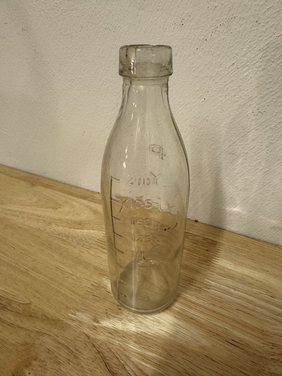 Flaschen: Glasflasche Pyrex mit Skala alt 20 cm – Gebraucht aus Birsfelden von inf_l2yy 1
