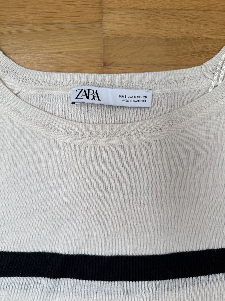 Zara Pulls & Sweat-shirts: Zara Pullover gestreift weiss schwarz Gr. S  – D'occasion à Jona par Good_luck_ 2