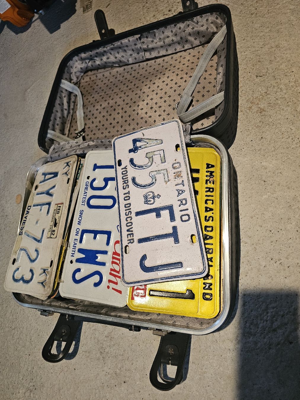 Ecriteaux: Autokenzeichen USA – D'occasion à Olten par t_m_7f8v