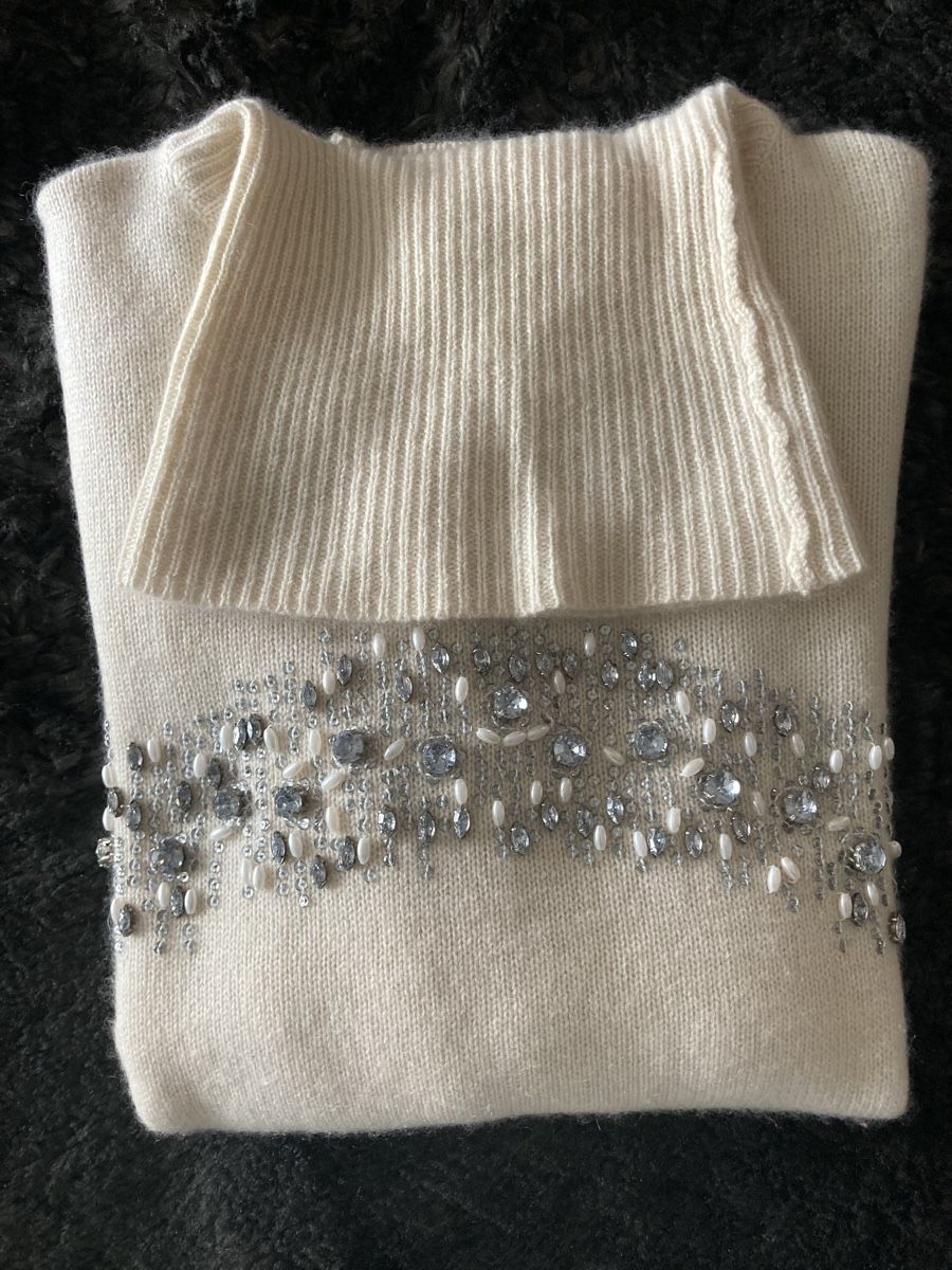 Maglioni & Felpe: 100% Kaschmir Rollkragenpullover  mit Strass-Besatz Gr.38/40 – Usato da Stetten AG venduto da Hanya 7