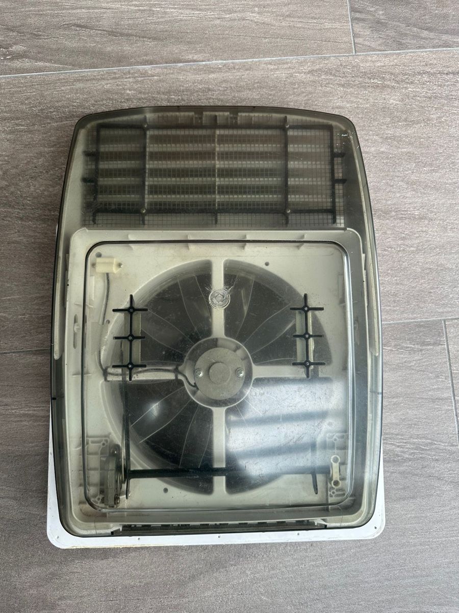Ventilatori: Maxxfan Deluxe/ Maxx Shade – Usato da Oberkulm venduto da Humaha 2