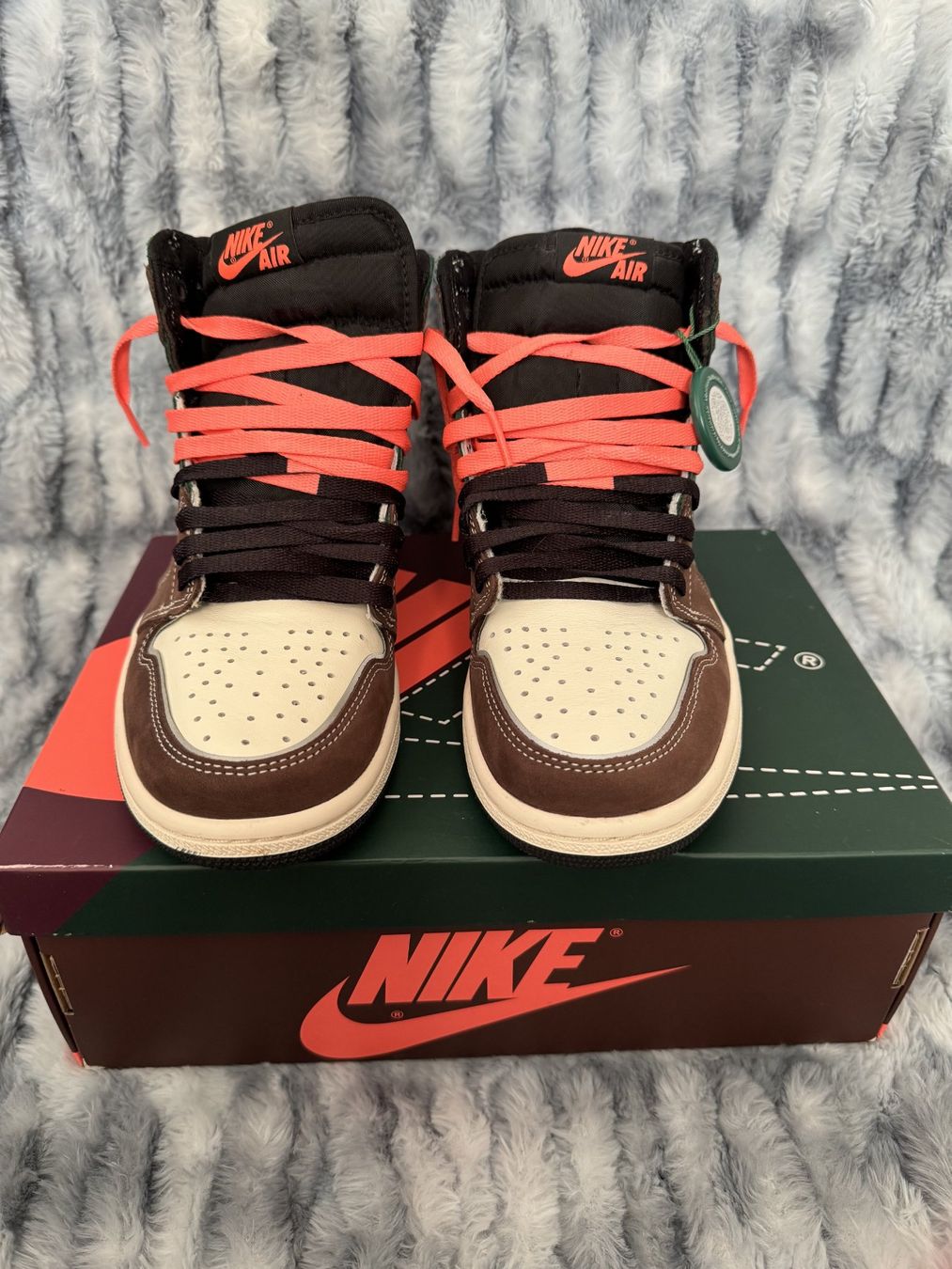 Jordan Scarpe da uomo: Jordan 1 Retro High OG Hand Crafted US 6.5 Men – Nuovo (secondo la descrizione) da Kilchberg ZH venduto da Centipaide 3