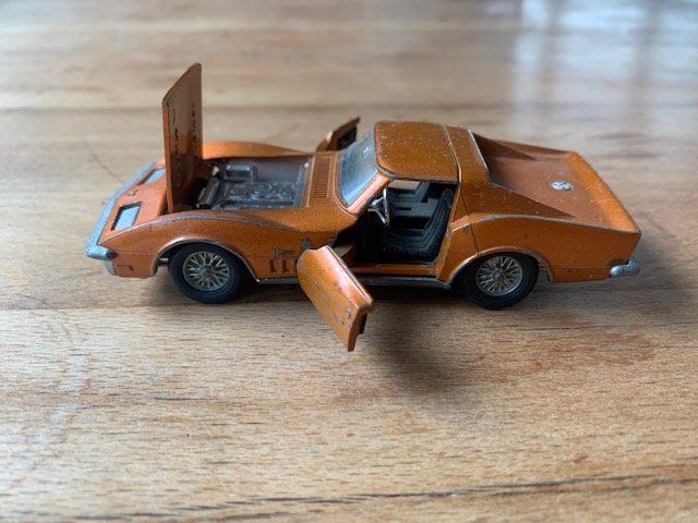 Dinky Toys England 221 Corvette Stingray - Collection