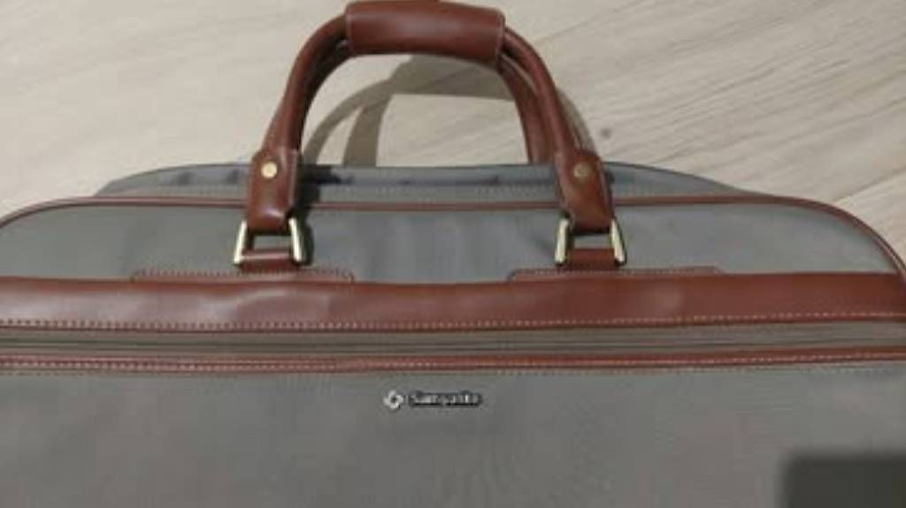 Reisekoffer: Vintage Samsonite Koffer – Gebraucht aus Allschwil von rajmahal 1