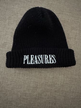 Pleasures Mütze Schwarz S