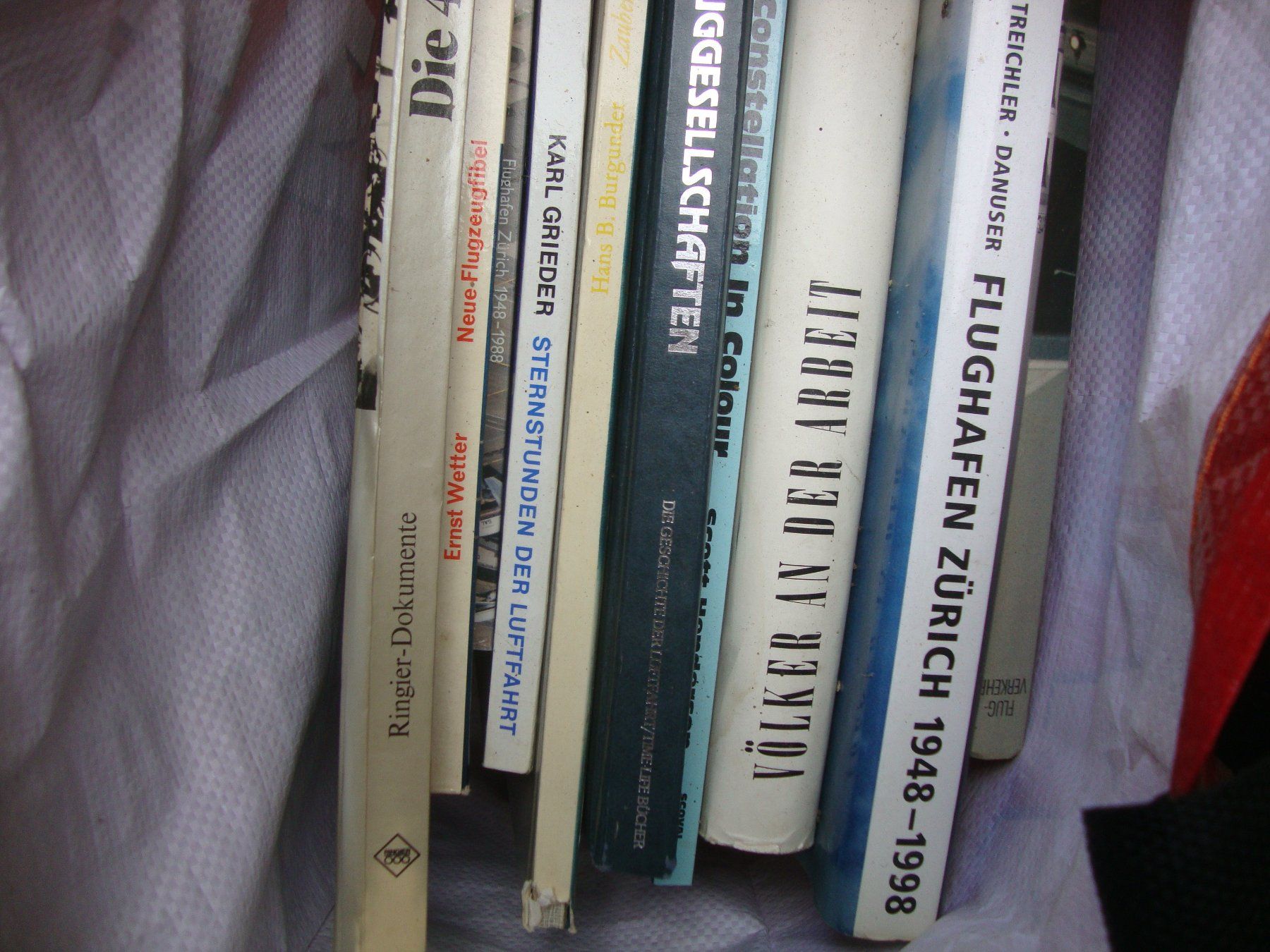 Libri: Fliegerei Bücher, Tragtasche voll – Usato da Winterthur venduto da halle07 3