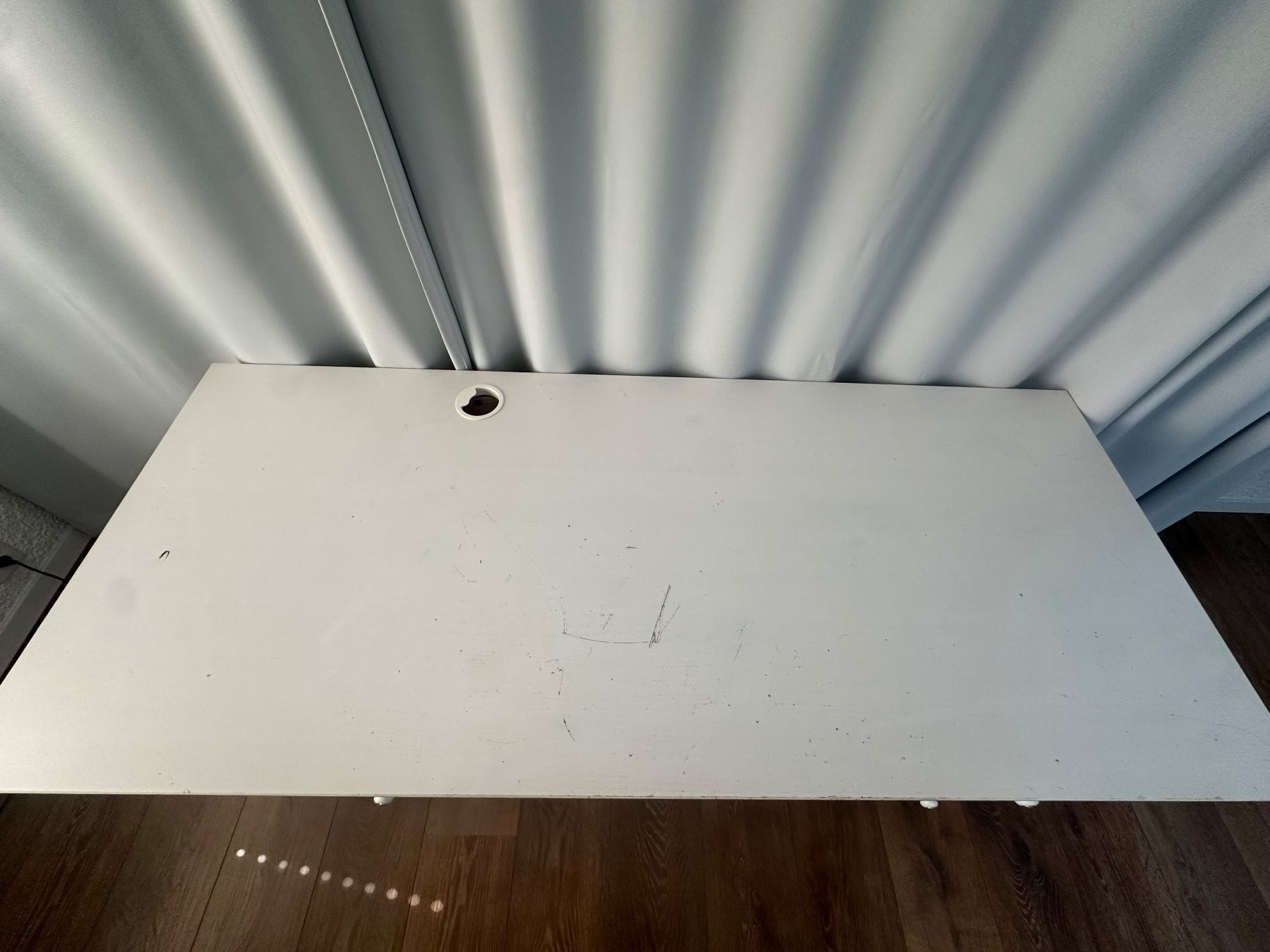 Ikea Scrivanie: Schreibtisch Ikea abgenutzt – Usato da Horw venduto da irs_vy65 6