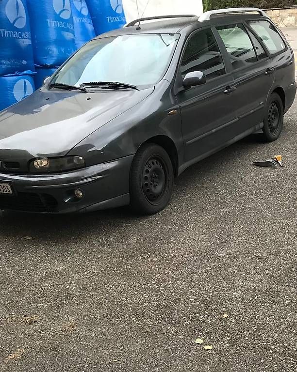Fiat Automobili: Fiat Marea Week-end 1.9 JTD / Exportation, Pièces – Difettoso da St-Ursanne venduto da Heavenly10 1