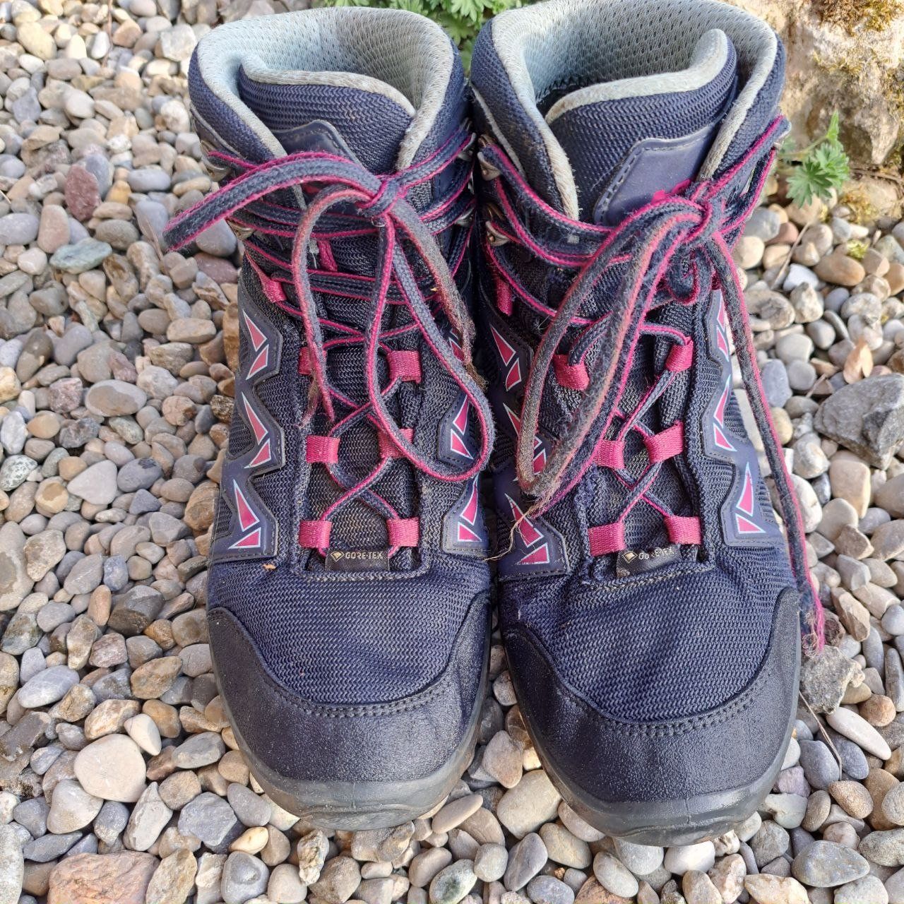 Lowa Scarpe per ragazze: Lowa Wanderschuhe Gr.39 – Usato da Hinwil venduto da Zilpzalp76