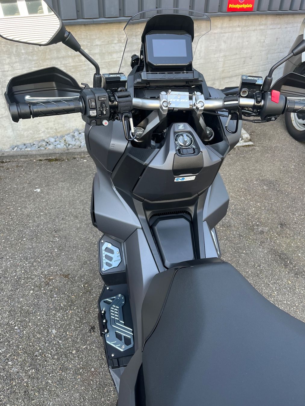 Honda Scooter: Honda ADV350 – Usato da Adliswil venduto da Keyser 4