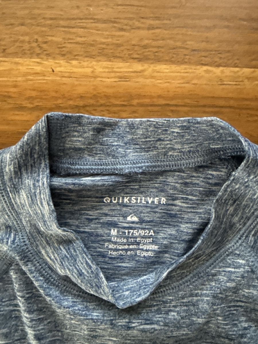 Quiksilver T-shirt: Quiksilver Shirt Grösse M blau – Usato da Langenthal venduto da Carmenweberr 1