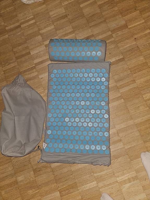 Tappetini fitness: Tapis et coussin d'accupression – Usato da Arzier-Le Muids venduto da luc_dz82