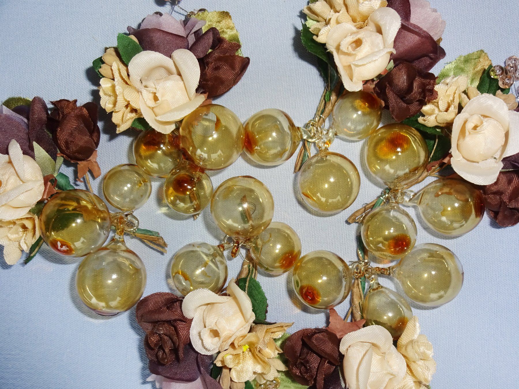 Tutte le decorazioni: 6 Servietten-Dekoblumen – Usato da St.Gallen venduto da Paddington11 4