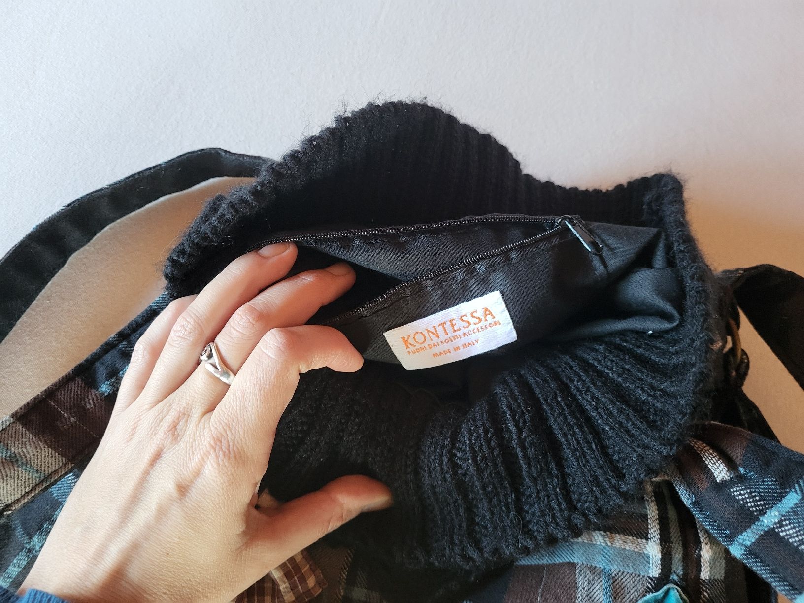 Taschen: hübsche Tasche gemischt Samt, Stoffe, gestrickt – Neu (gemäss Beschreibung) aus Zürich von sahaara01 1