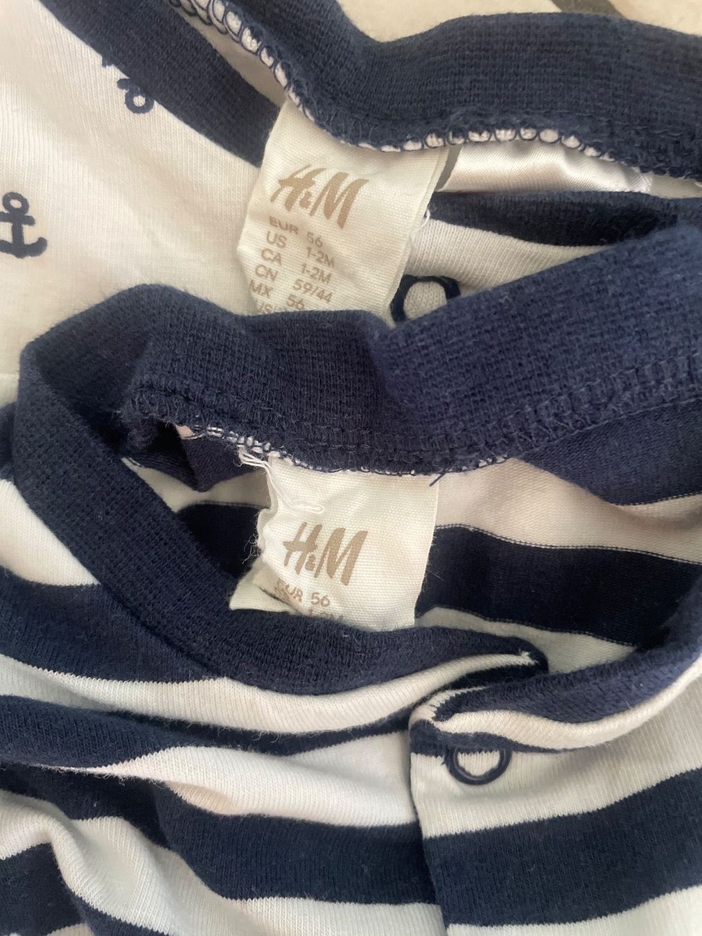 H&M Strampler: 2 H&M Jumpsuit kurz/Pyjama Gr.56 – Gebraucht aus Obergerlafingen von cabo4 1