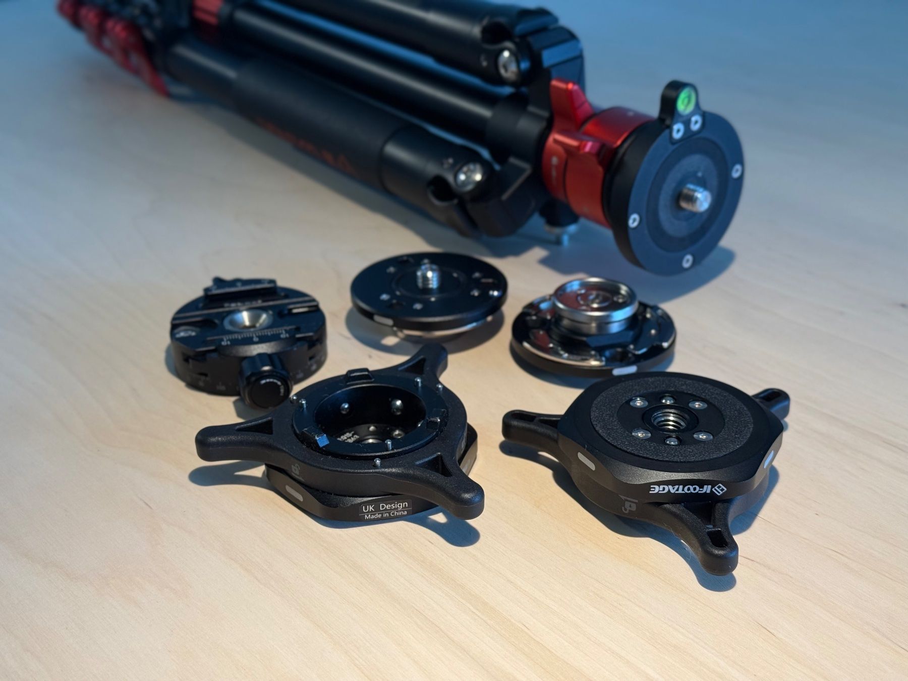 Treppiedi & Teste: Stativ/Tripod: ifootage Gazelle TA5 – Nuovo (secondo la descrizione) da Solothurn venduto da omtara 9