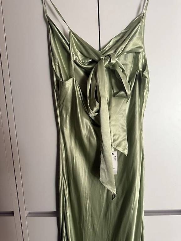 Kleider: Hellgrünes Kleid Gr 40 – Gebraucht aus Zürich von Awipi 1