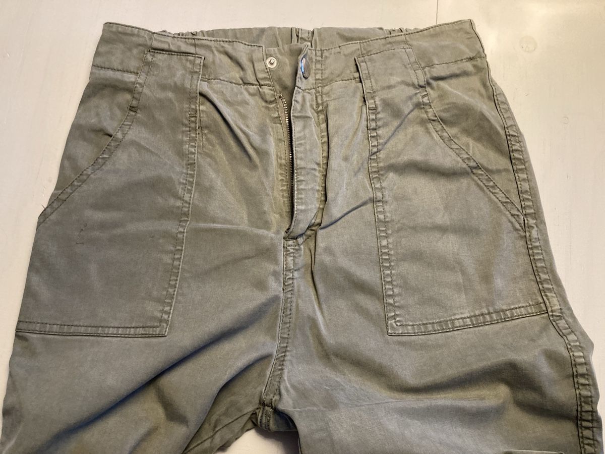 H&M Pantaloni: Kaki Hose Grösse 38 – Usato da Kesswil venduto da Branca-01 1