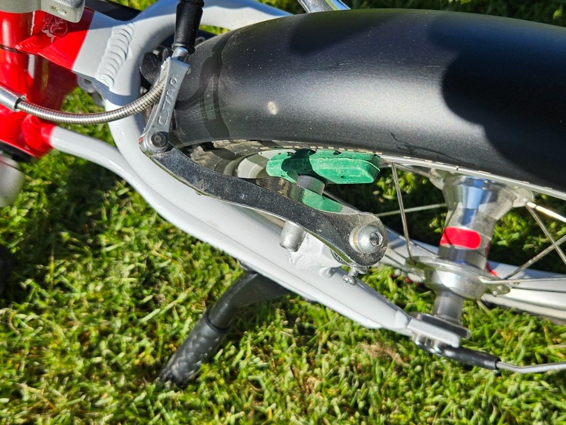 Woom Velos: WOOM 2 Kinderfahrrad rot – Gebraucht aus Uttigen von Zivcuit 5