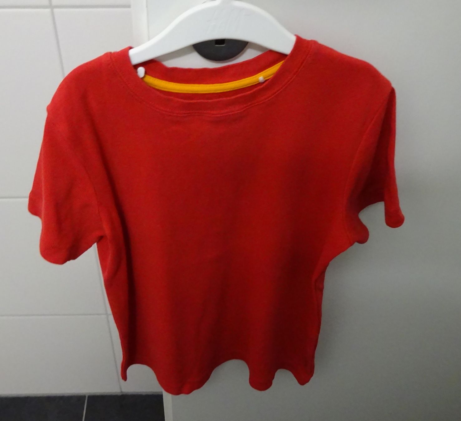 Esprit Camicie, T-shirt & Polo: Gr. 128/134 T-Shirt von Esprit – Usato da Wagenhausen venduto da Kahlen