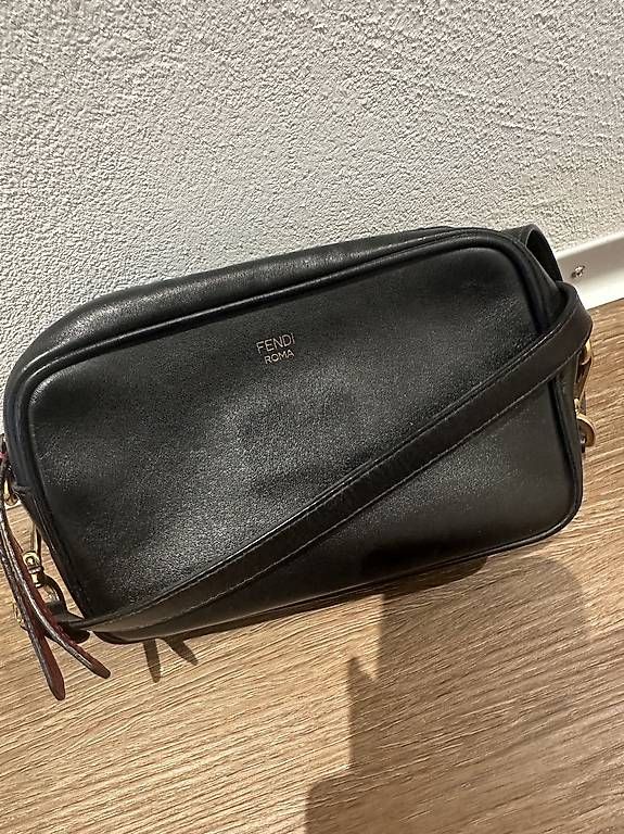 Taschen für Damen: Fendi camera bag – Gebraucht aus Winterthur von hed_c5y7 1