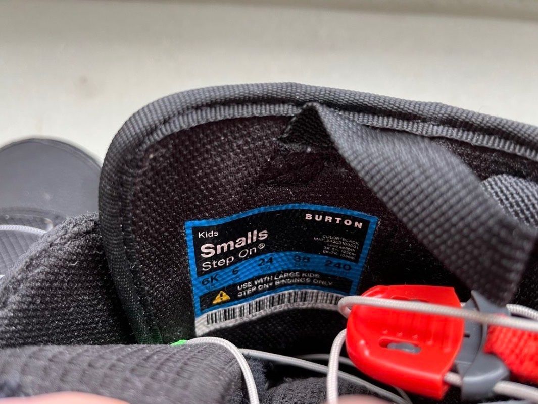 Burton Scarpe per ragazzi: Burton Small Snowboard Boots Gr. 38 – Usato da Berneck venduto da noe_mkw5 5