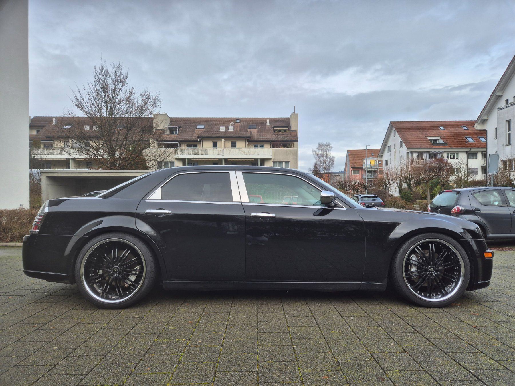 Chrysler Automobili: 6.1L Chrysler 300c SRT8 – Usato da luzern venduto da Rafi.1234 1