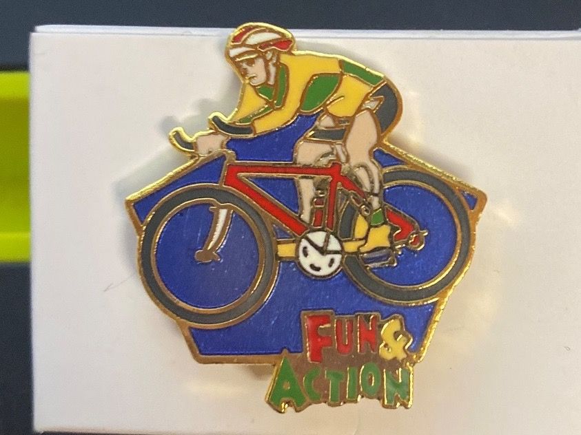 Placchette & Badge: PIN'S - FUN ACTION - VELO – Nuovo (secondo la descrizione) da Le Brassus venduto da cinema13