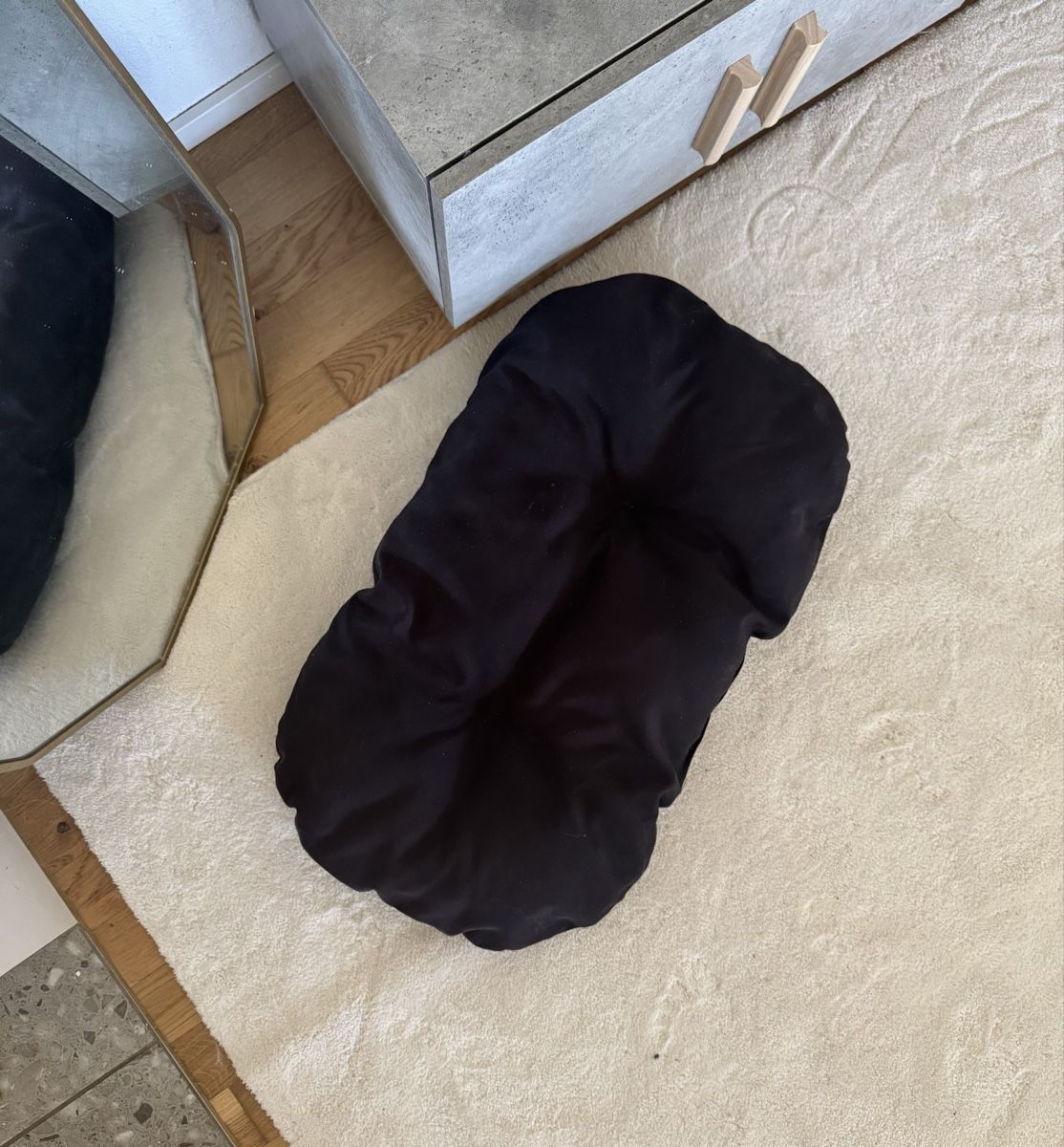 Liege- & Schlafplätze: Hundebett - Schwarz – Gebraucht aus Uster von iia_5rdv 1