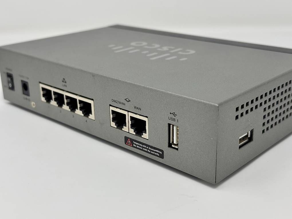 Firewall: Vendo Cisco RV320-K9 V03 – Gebraucht aus S. Vittore von damonbonesi 1