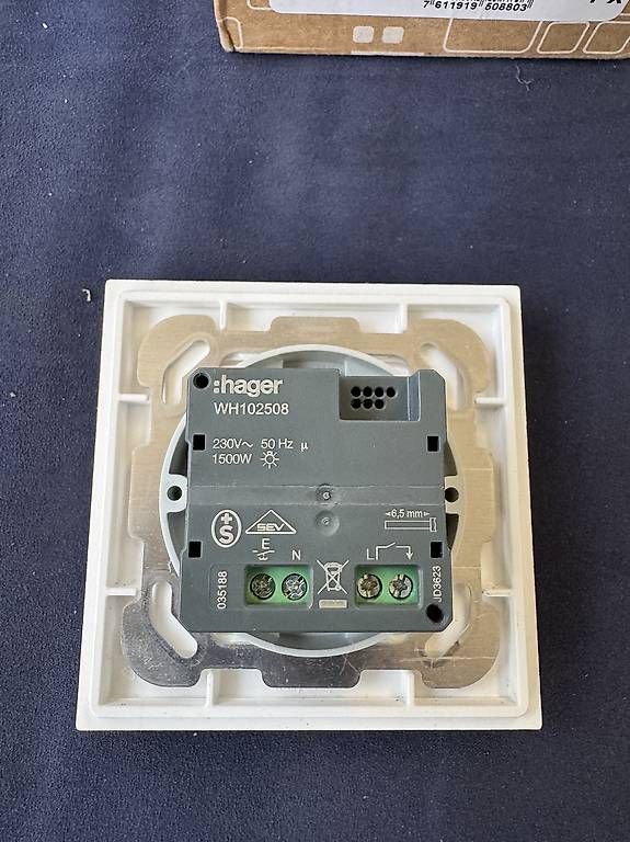 Interruttori: Hager UP KNX-Bewegungsmelder  – Usato da Wald Ar venduto da and_hd2f 2