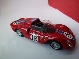 Ferrari 330P3 - rot/blau 18 =rar - schönes Modell %%SALE%%