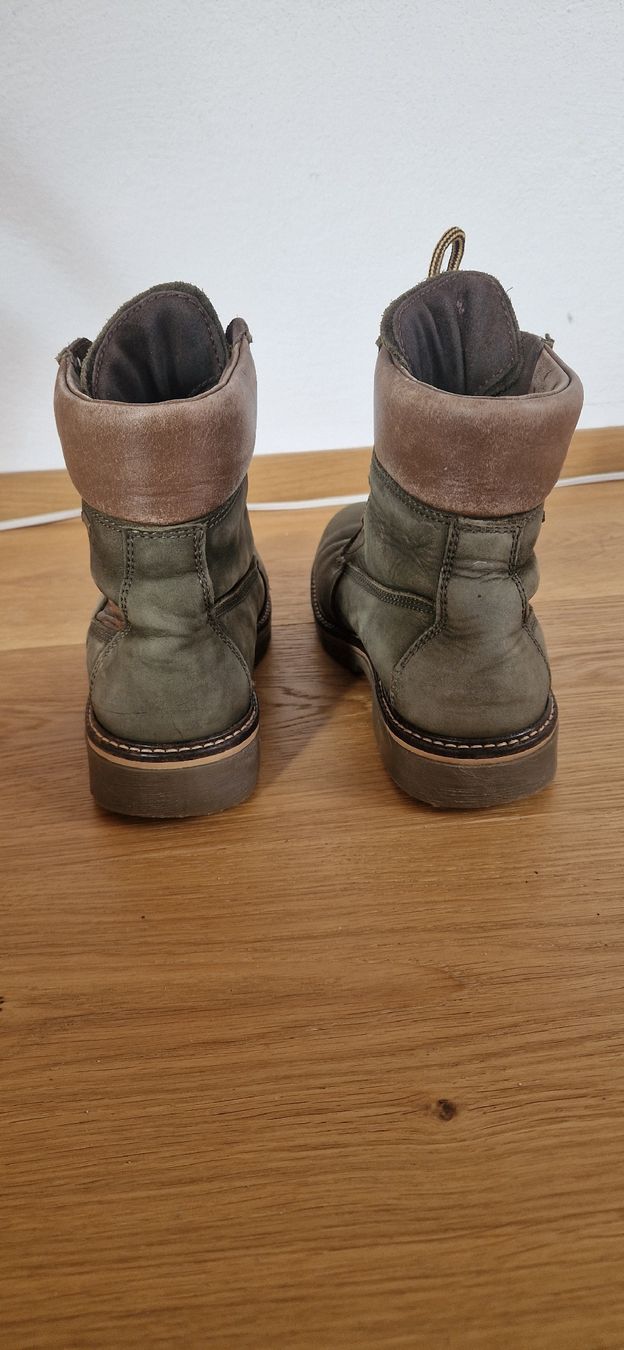 Scarpe da donna: Winterstiefel Goretex 37.5 gebraucht – Usato da Gelterkinden venduto da teddywidder 4