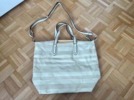 Grosse cremefarbene Damen Handtasche, Benetton