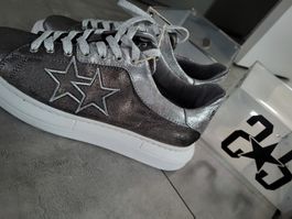 neue sneakers original 2STAR gr. 41