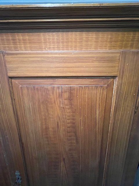 Armadi: Alter Holzschrank – Usato da Winterthur venduto da woodenhiller68 3