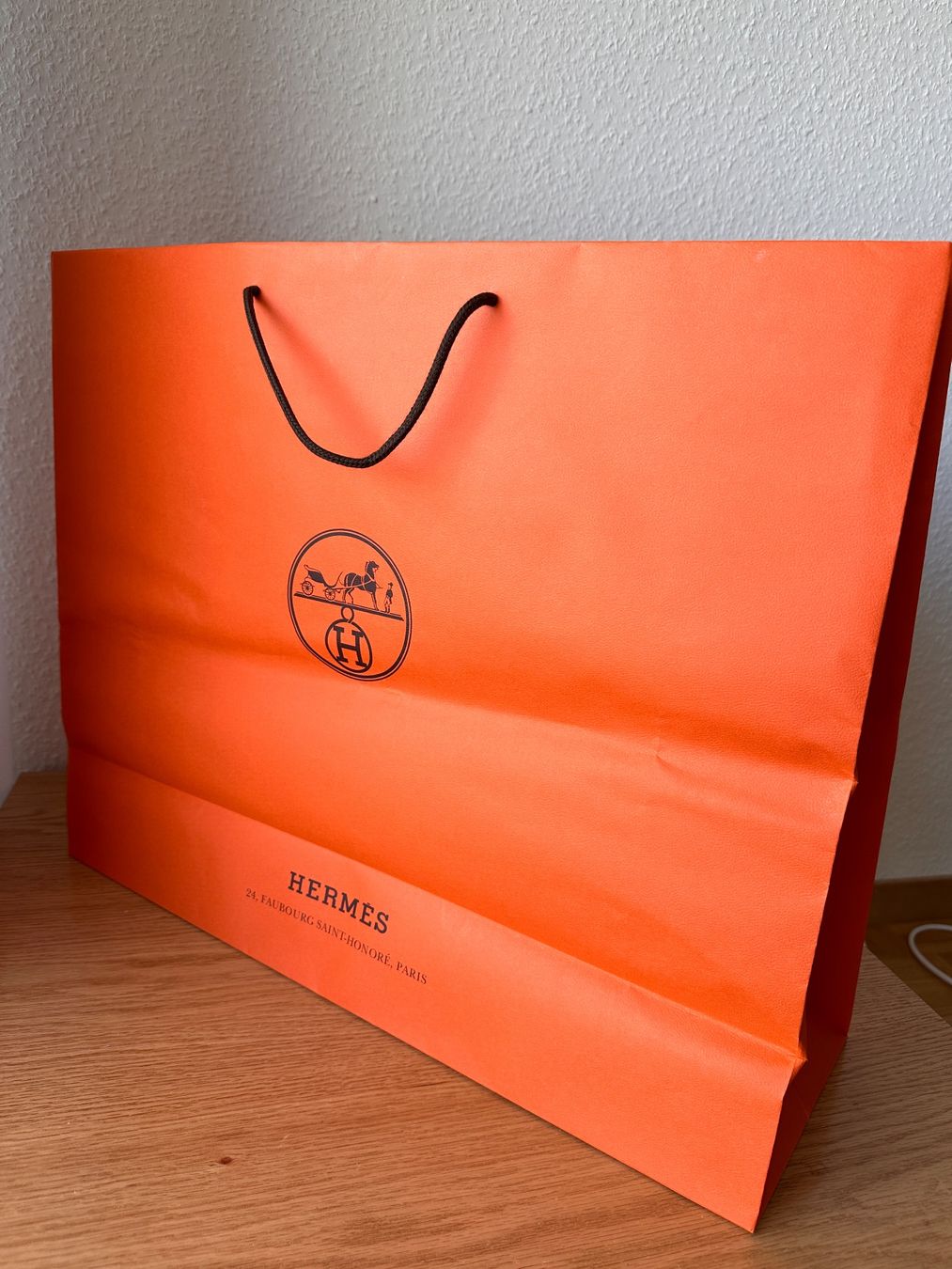 Hermès Taschen: Original Hermès shopping paper bag – Neu und originalverpackt aus Carouge GE von loveluxury 1