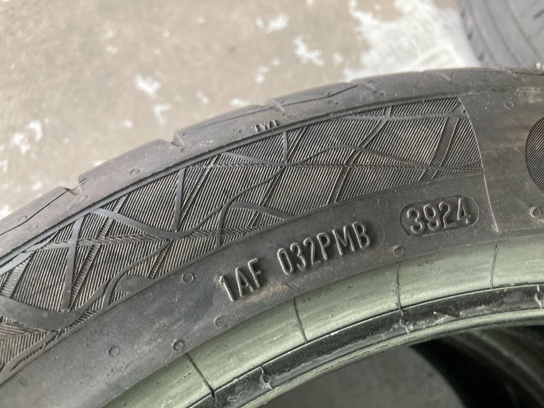 Continental Pneus & Kompletträder: 225/45R17 Continental Sommerpneu – Gebraucht aus Cham von Cham6332 3