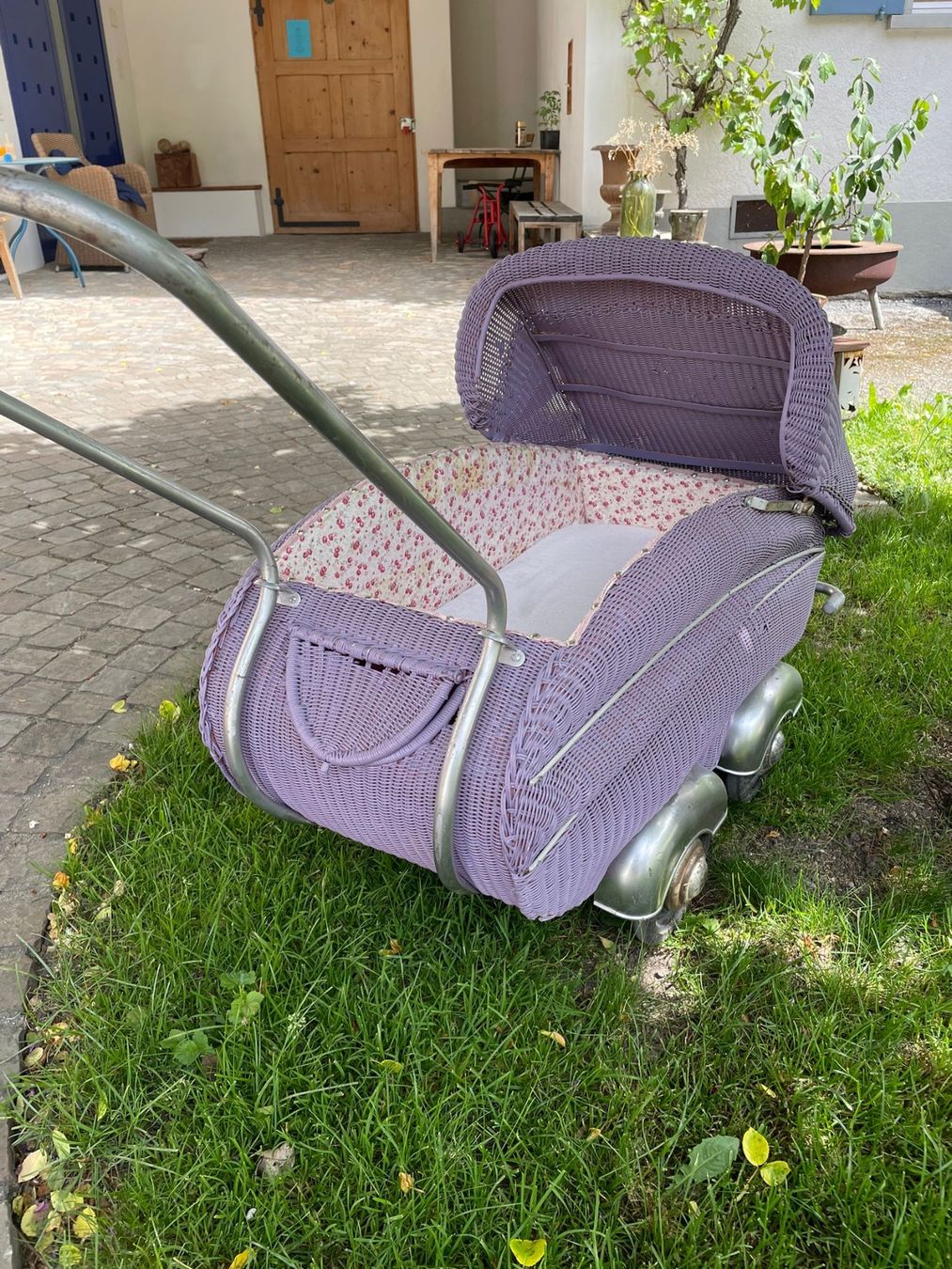 Culle: Vintage Stubenwagen aus Korbgeflecht – Usato da Untervaz venduto da pal_9wgh 1