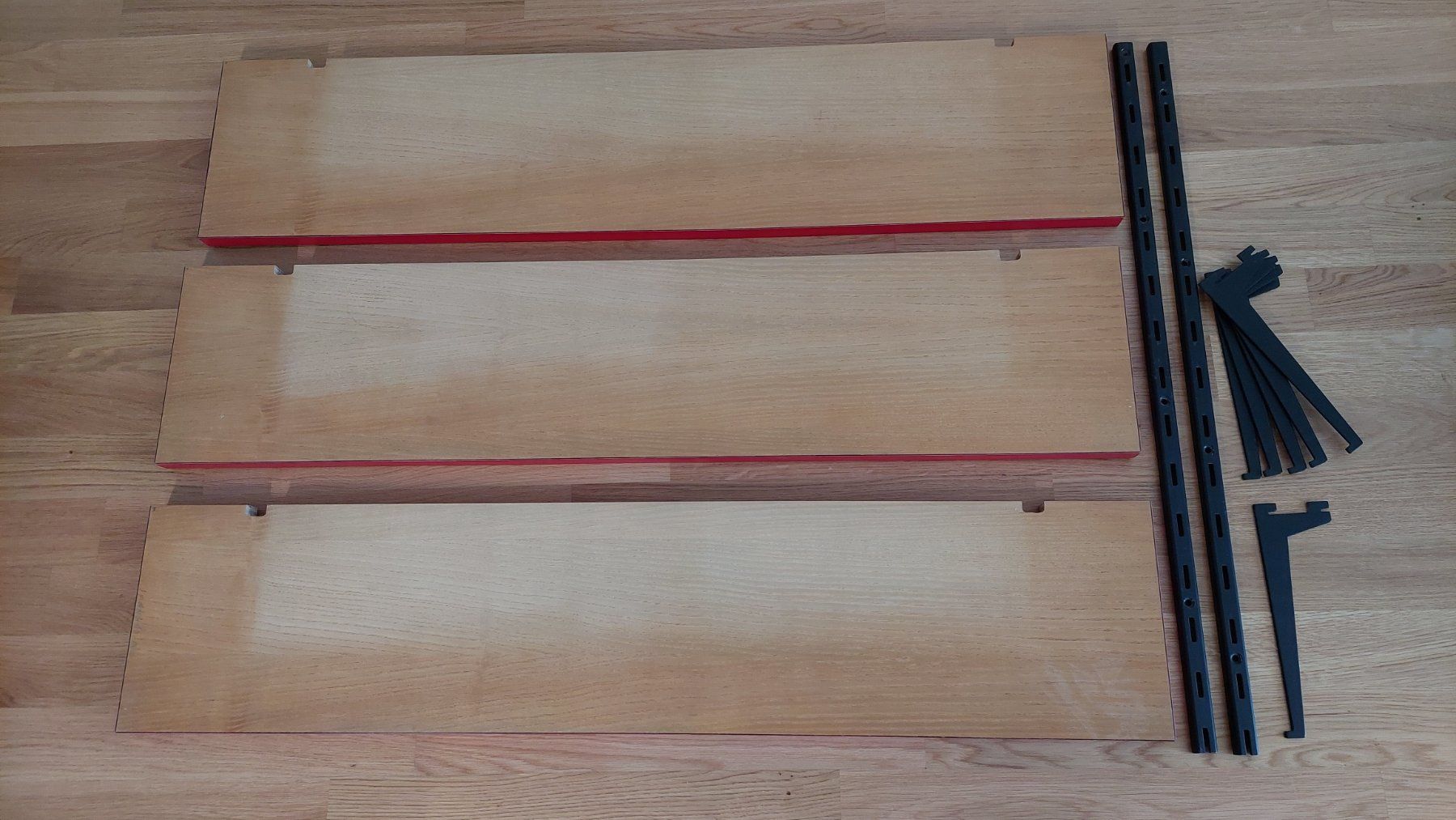 Scaffali: 3 Tablar Wand-Regal, stabiles Holz – Usato da St.Gallen venduto da boehnli2013 1
