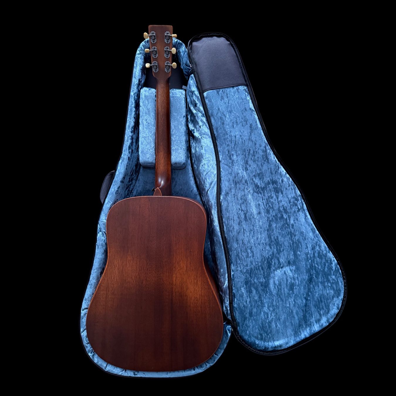 Martin & Co. Strumenti musicali: Martin D-15M Streetmaster – Nuovo (secondo la descrizione) da Zürich venduto da PlayTheBlues 1