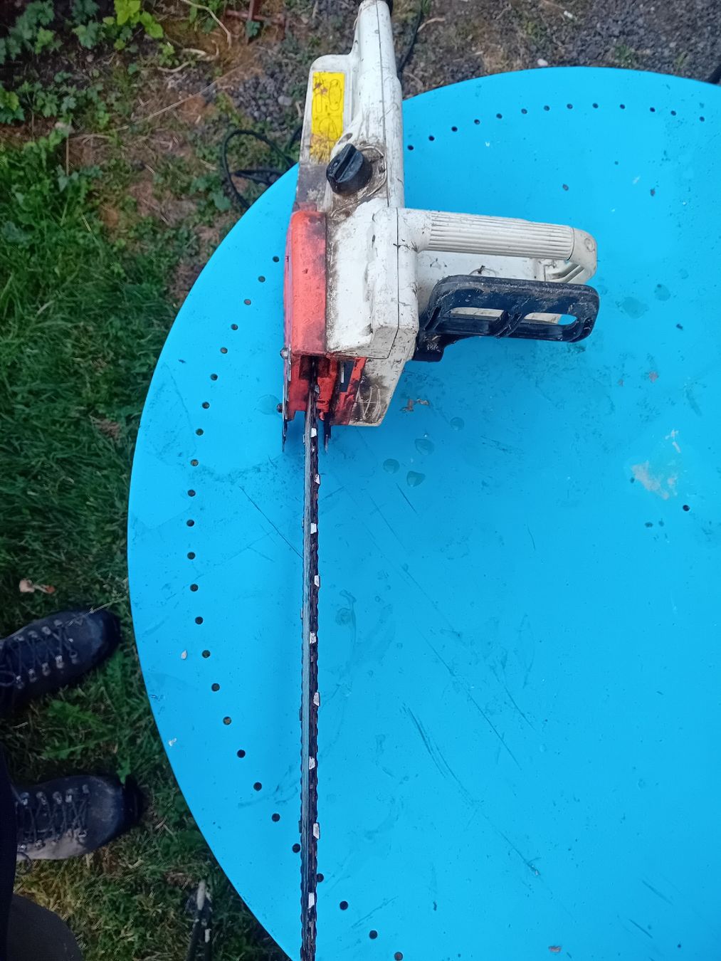 Stihl Seghe: Stihl E20 K Elektro-Kettensäge stark gebraucht  – Usato da Horgen venduto da von_g7nl 3