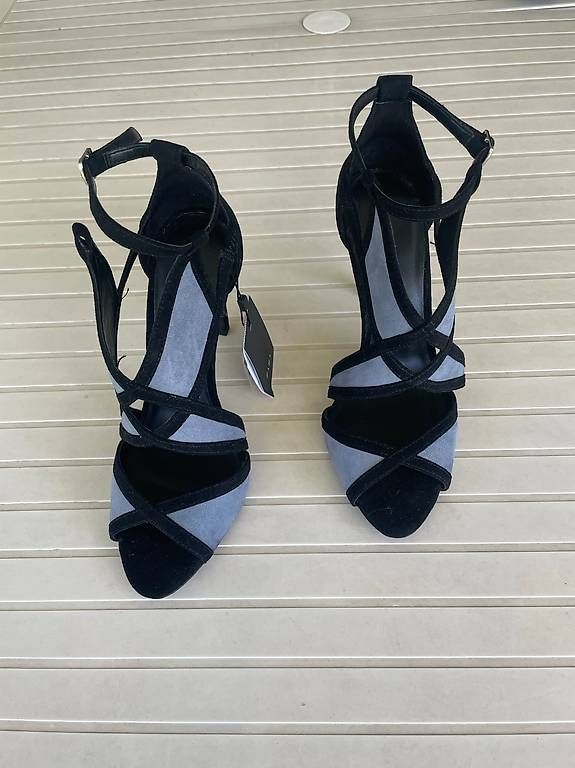 Zara Scarpe da donna: Neue, elegante High Heels Sandaletten – Usato da Kriens venduto da miss_sarahchen