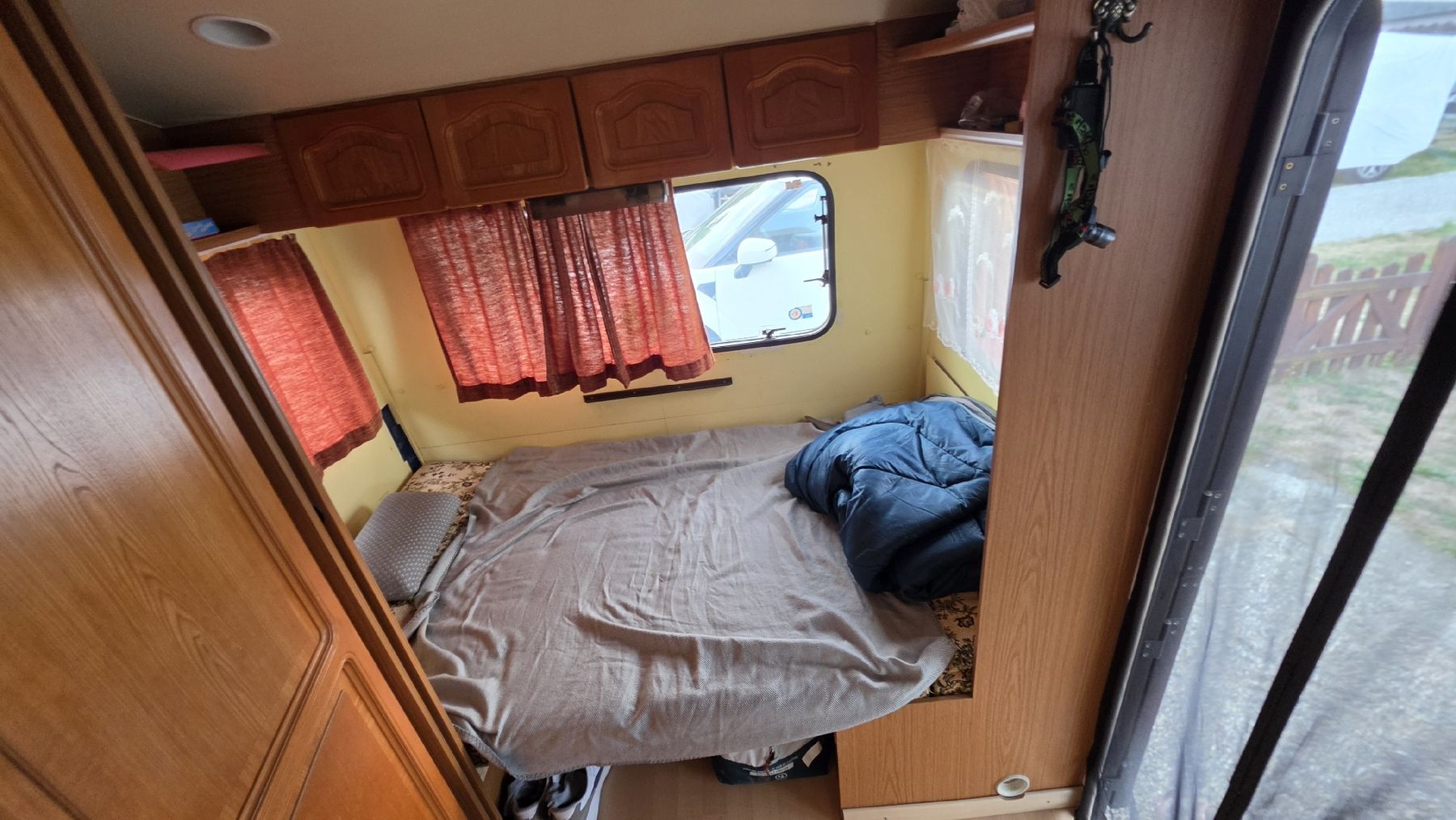 Knaus Veicoli da campeggio: Wohnwagen Knaus Azur 425 – Usato da Glattbrugg venduto da F_J 4