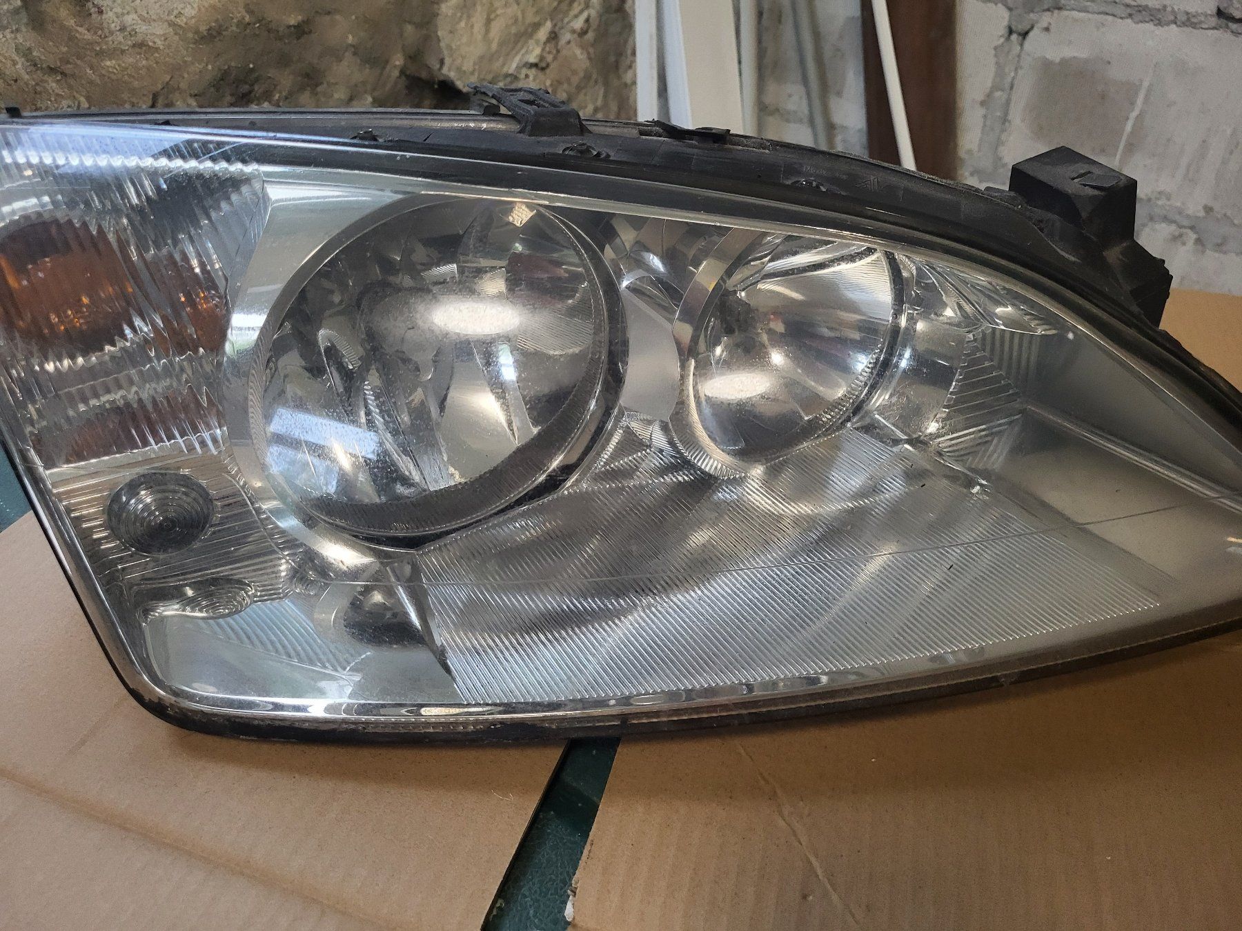 Fari: Ford Mondeo MK3 Scheinwerfer – Usato da Niederteufen venduto da BallyPinball 3
