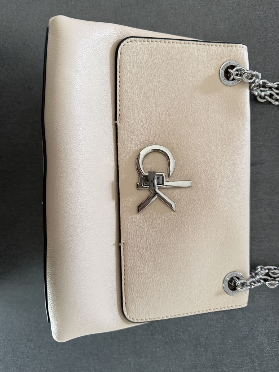 Calvin Klein Borse da donna: Calvin Klein Handtasche / Umhängetasche – Nuovo (secondo la descrizione) da Gossau SG venduto da mrs_h99 1