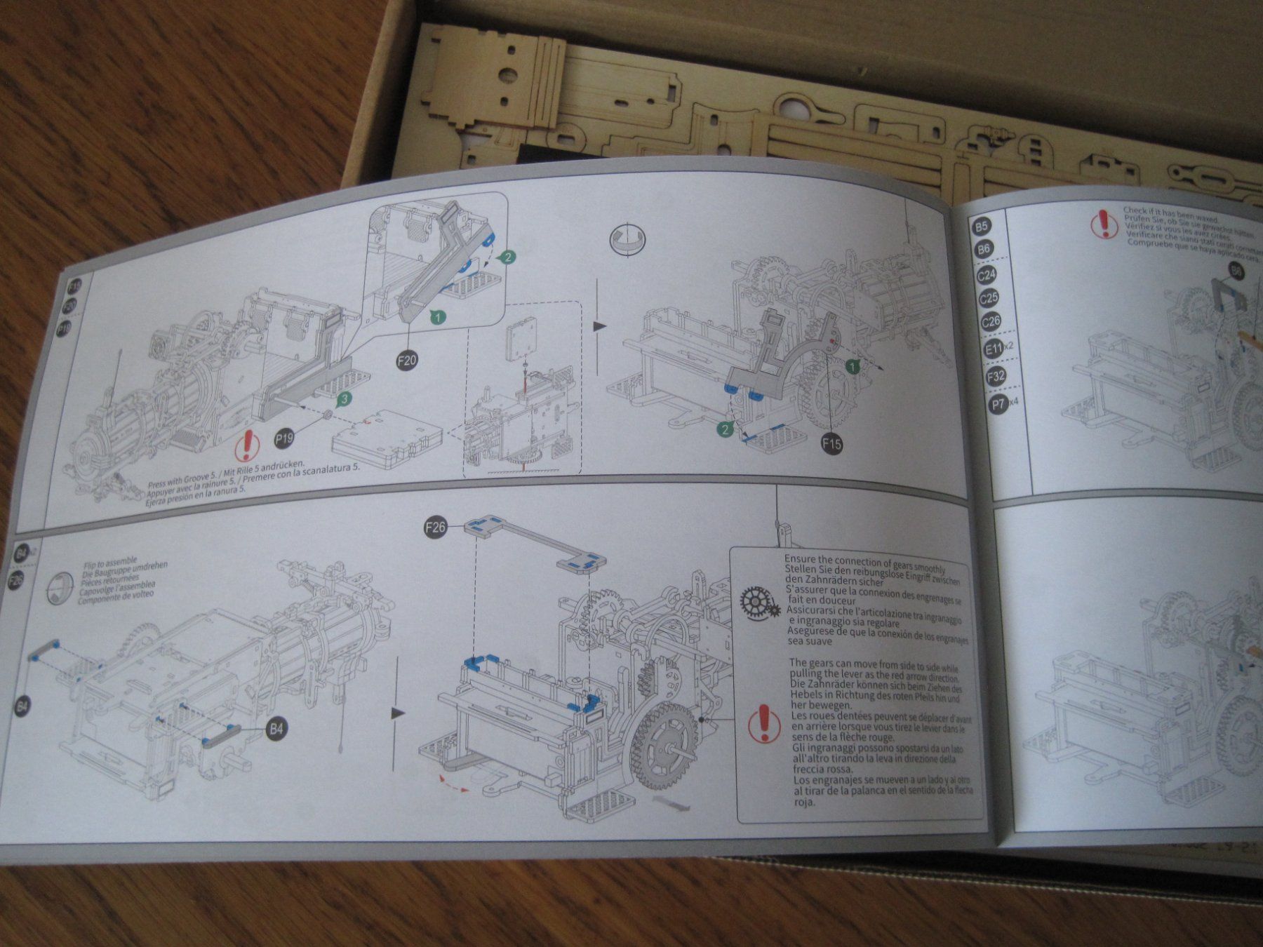 Kit di costruzioni: Steam Punk Engine Mechanik Modell  mit Verpackung – Usato da Gossau SG venduto da Noryflory 4