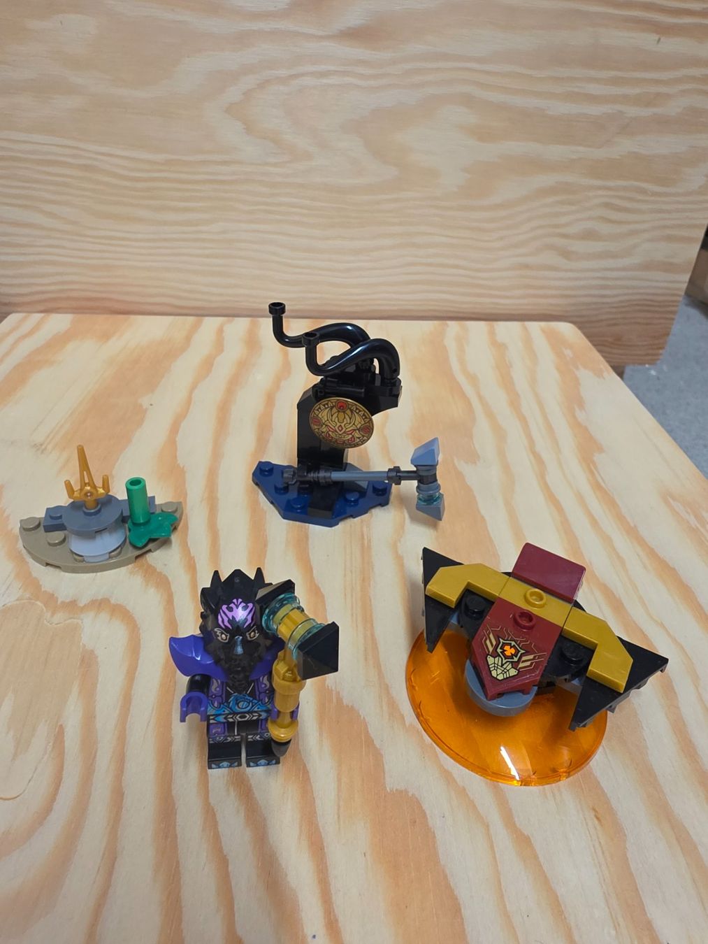 Lego Kit di costruzioni: Lego Ninjago Figuren + Sets – Usato da Zürich venduto da sougia11 4