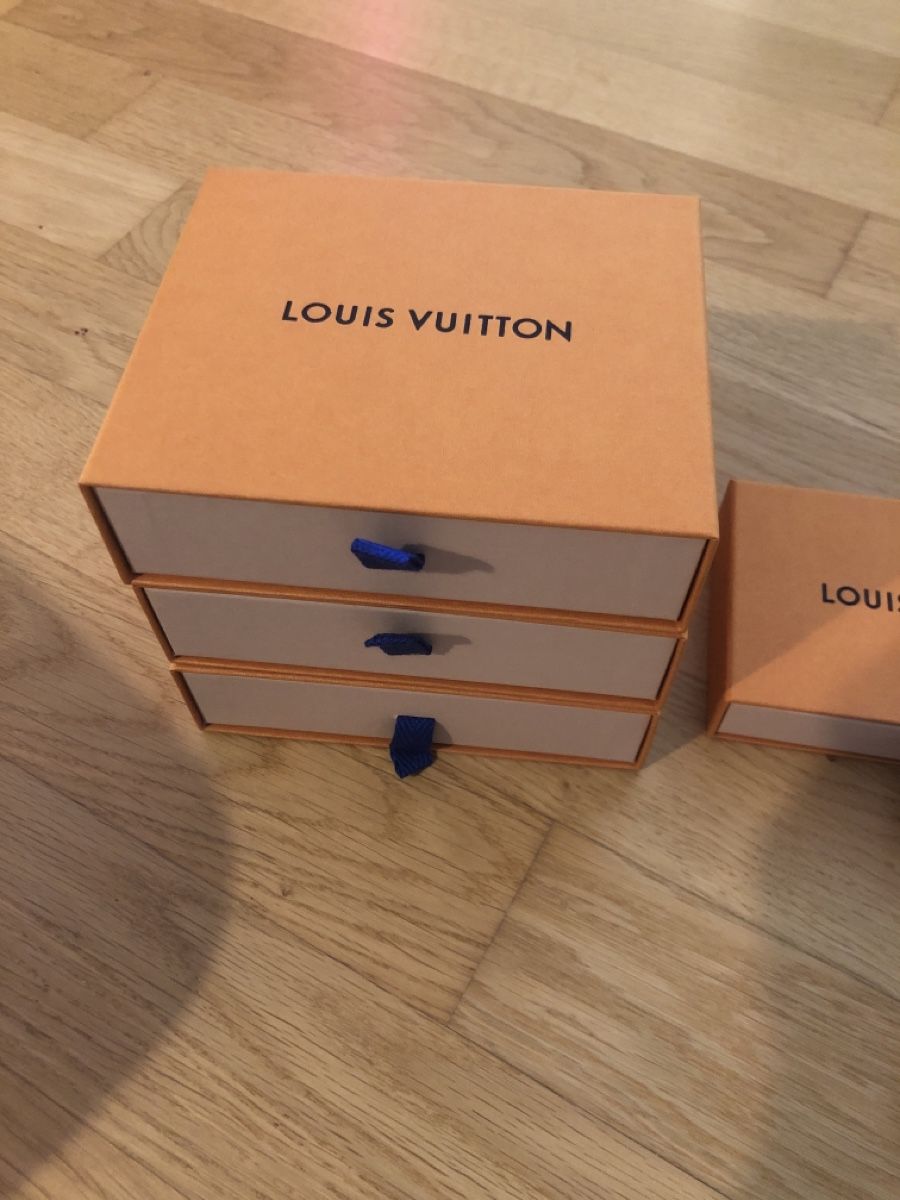 Casse di trasporto: 3 Louis Vuitton Schubladen Kisten – Usato da Basel venduto da jrdn9